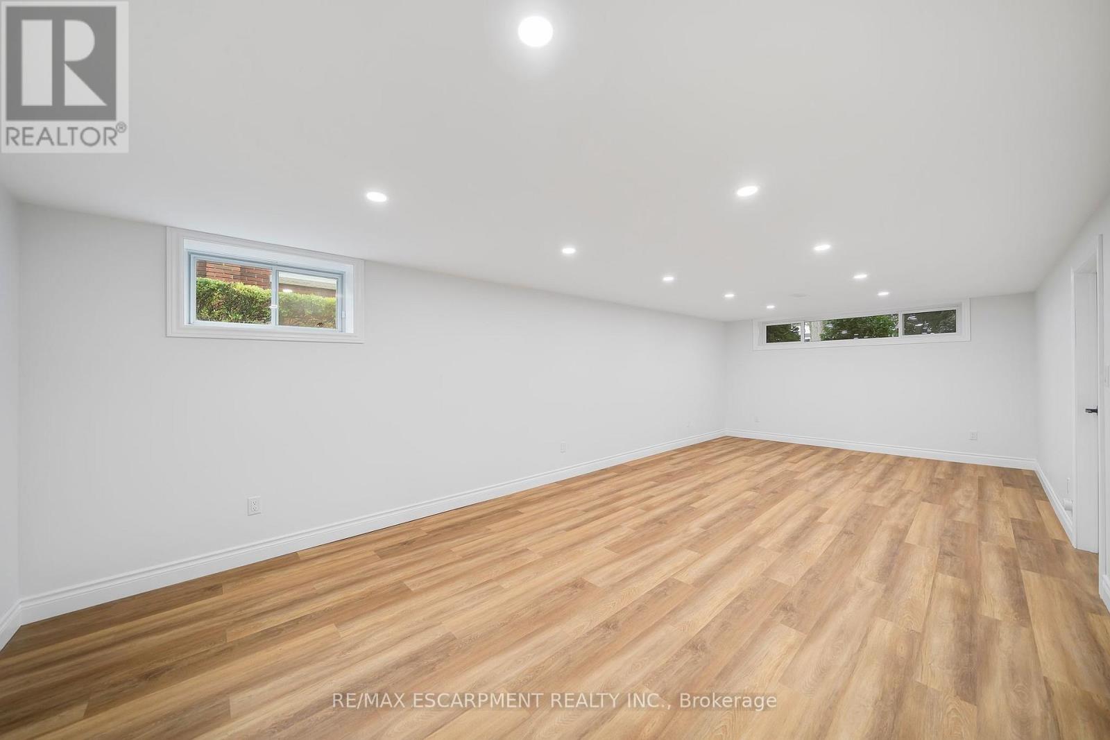 12 Geddes Street, Grimsby, Ontario  L3M 1J4 - Photo 17 - X12455017