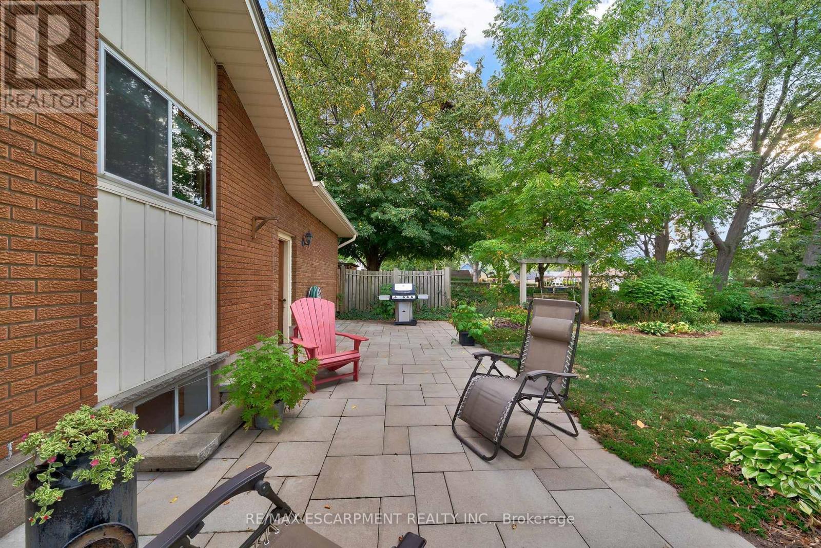 12 Geddes Street, Grimsby, Ontario  L3M 1J4 - Photo 27 - X12455017