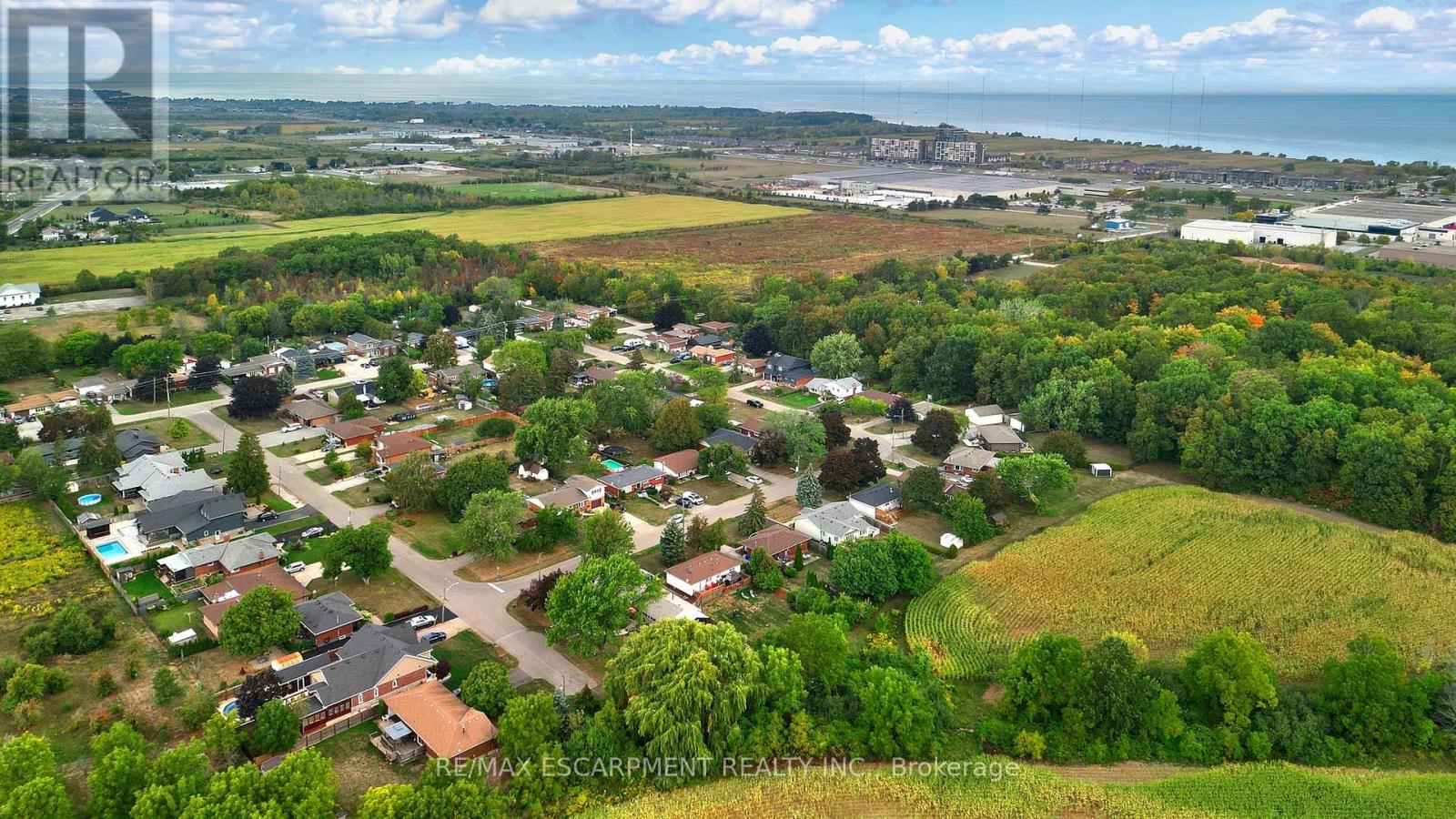 12 Geddes Street, Grimsby, Ontario  L3M 1J4 - Photo 34 - X12455017
