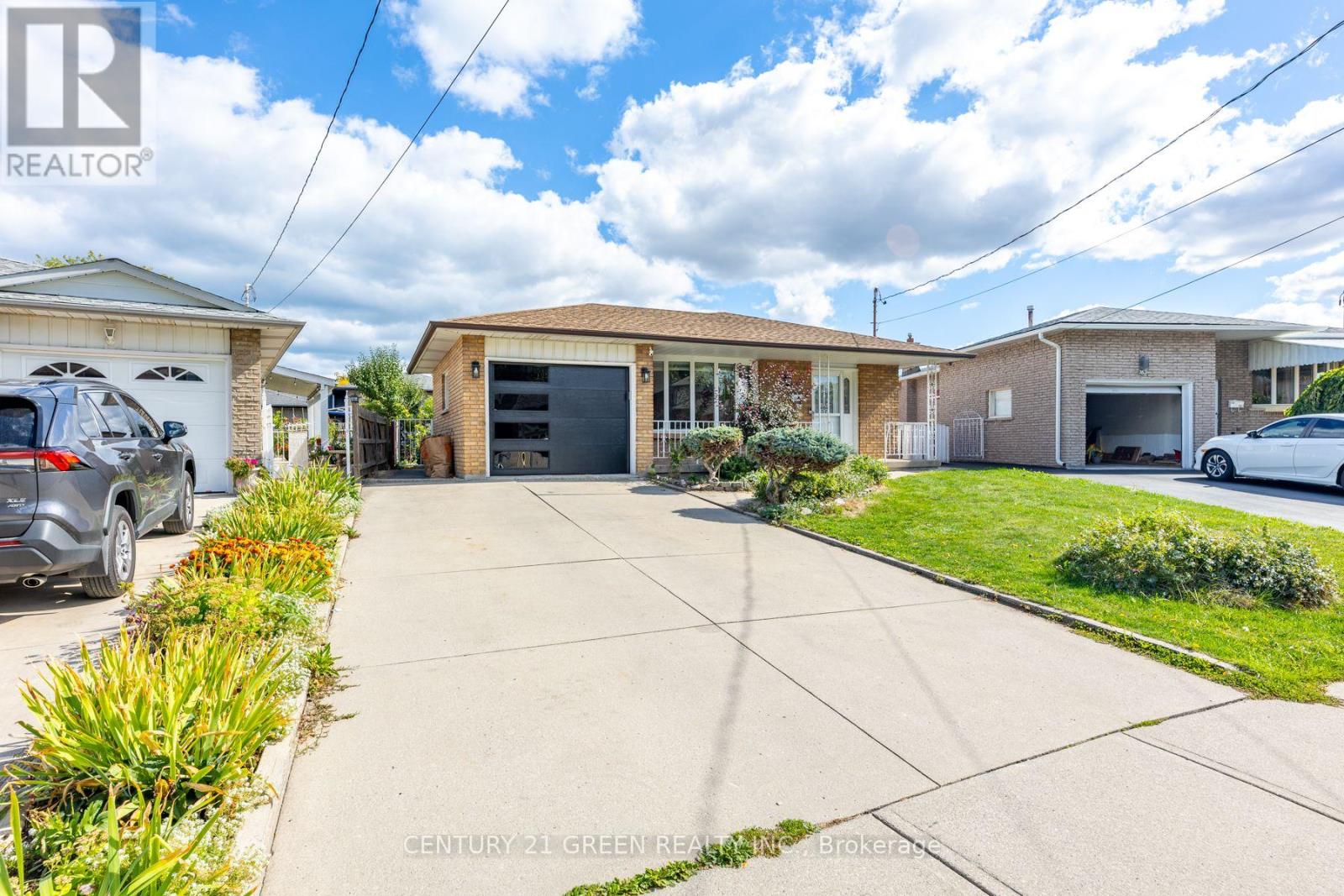 159 Bow Valley Drive, Hamilton, Ontario  L8E 3J9 - Photo 40 - X12455051