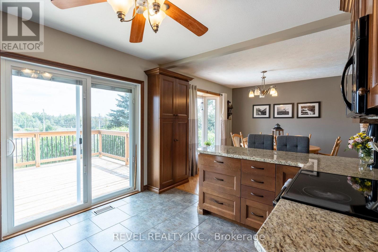 29 Armstrong Crescent, Grey Highlands, Ontario  N0C 1H0 - Photo 10 - X12455059