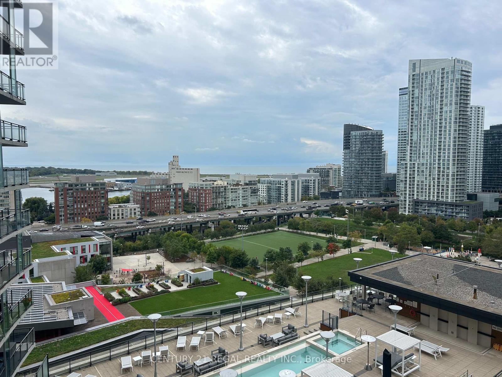 1709 - 8 Telegram Mews, Toronto, Ontario  M5V 3Z5 - Photo 8 - C12443905