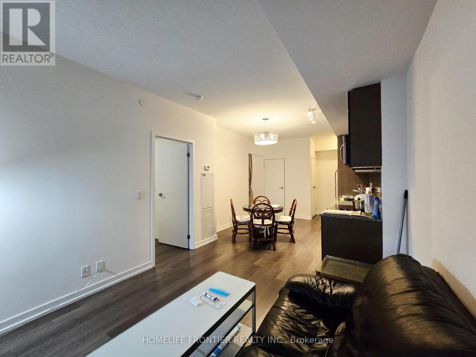 98 Lillian Street, Toronto, Ontario  M4S 0A5 - Photo 3 - C12454963