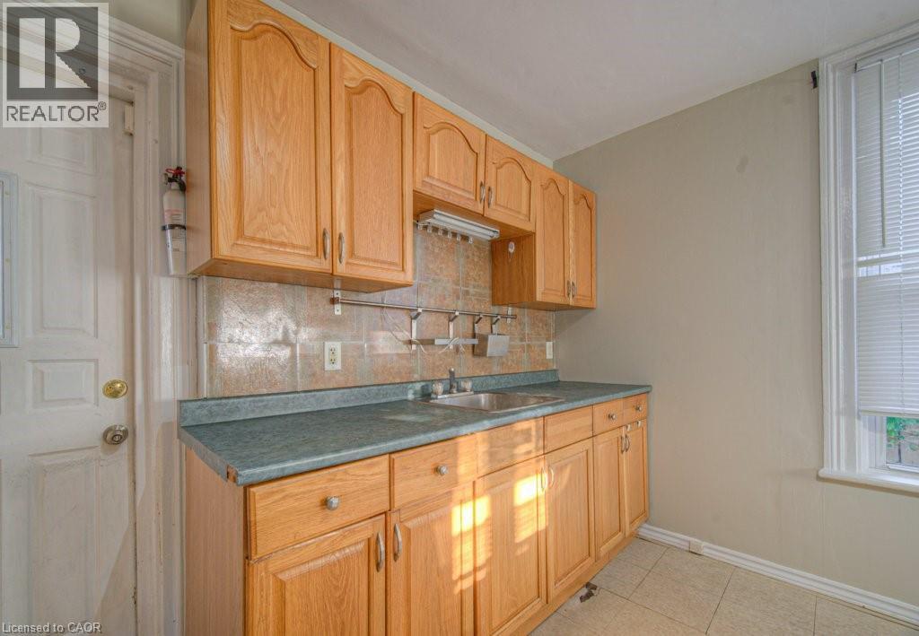 149 Murray Street, Brantford, Ontario  N3S 5P9 - Photo 10 - 40778038