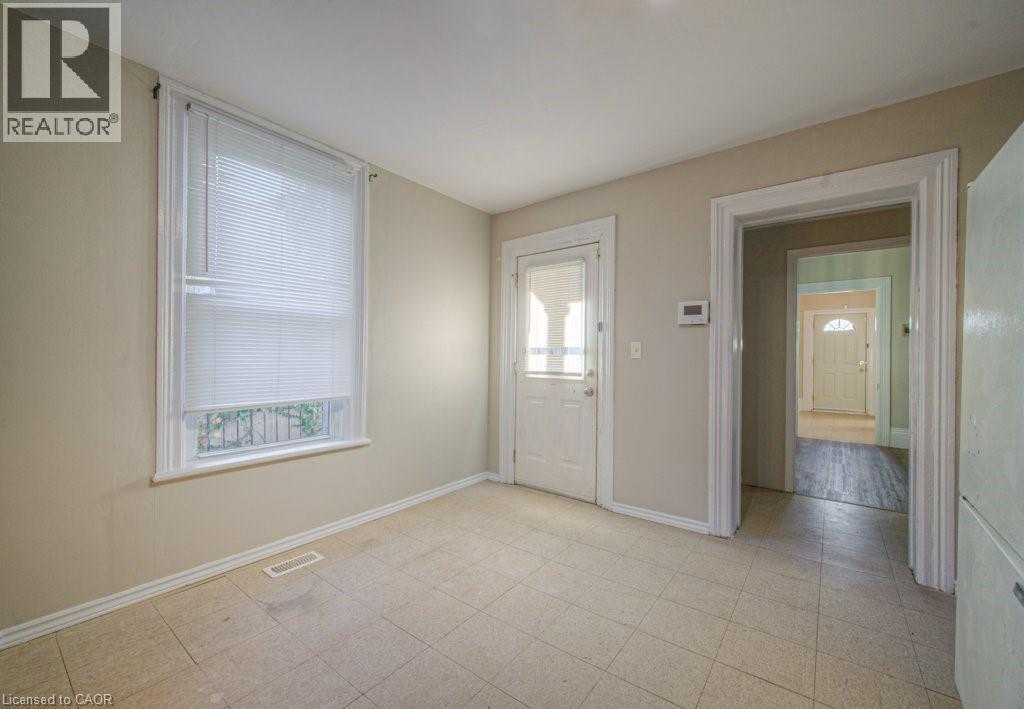 149 Murray Street, Brantford, Ontario  N3S 5P9 - Photo 11 - 40778038
