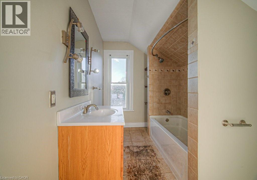 149 Murray Street, Brantford, Ontario  N3S 5P9 - Photo 22 - 40778038