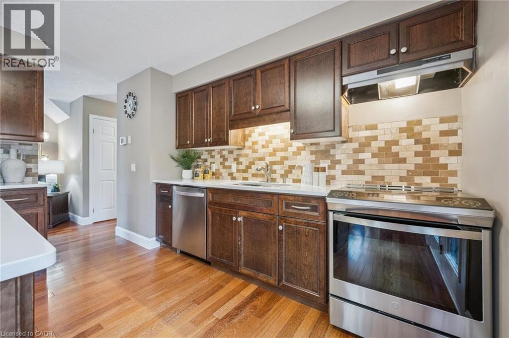 690 Coldstream Drive, Waterloo, Ontario  N2V 2J1 - Photo 11 - 40777873