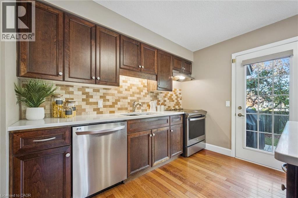 690 Coldstream Drive, Waterloo, Ontario  N2V 2J1 - Photo 12 - 40777873