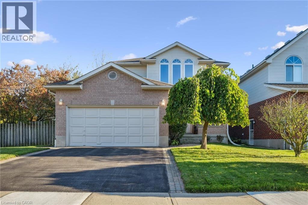 690 Coldstream Drive, Waterloo, Ontario  N2V 2J1 - Photo 2 - 40777873