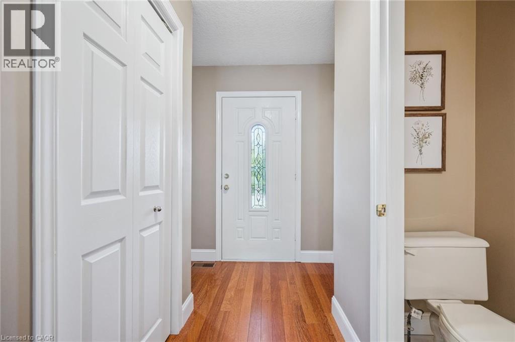 690 Coldstream Drive, Waterloo, Ontario  N2V 2J1 - Photo 3 - 40777873