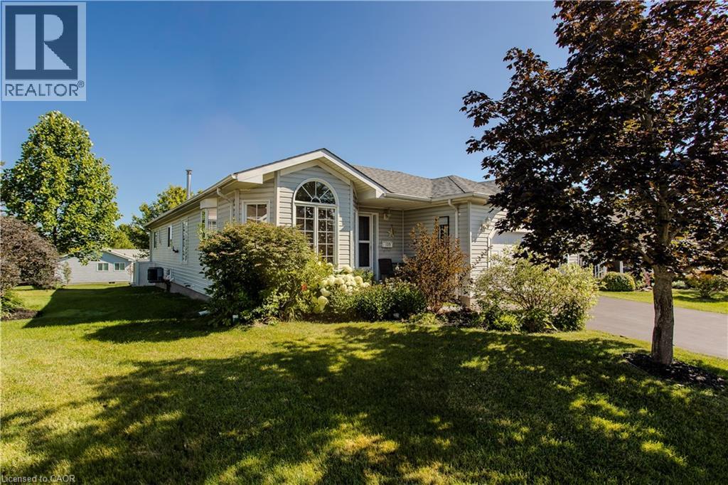 109 Emerald Court, Freelton, Ontario  L8B 1A5 - Photo 2 - 40777852