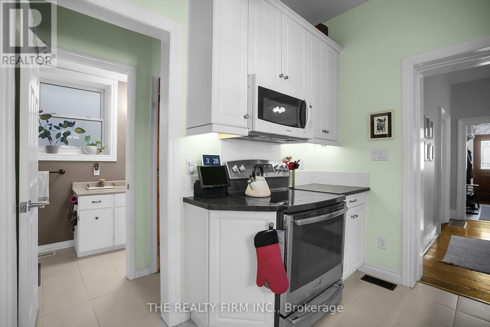 317 Simcoe Street, London East, Ontario  N6B 1J4 - Photo 20 - X12453869