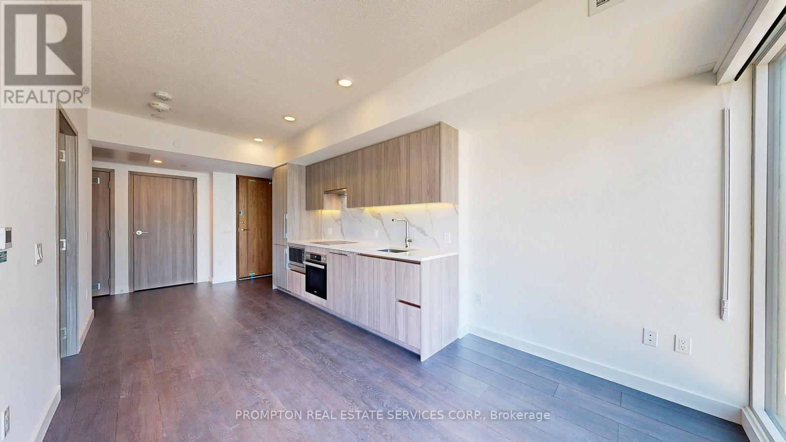 4015 - 3 Concord Cityplace Way, Toronto, Ontario  M5V 0X4 - Photo 2 - C12455088
