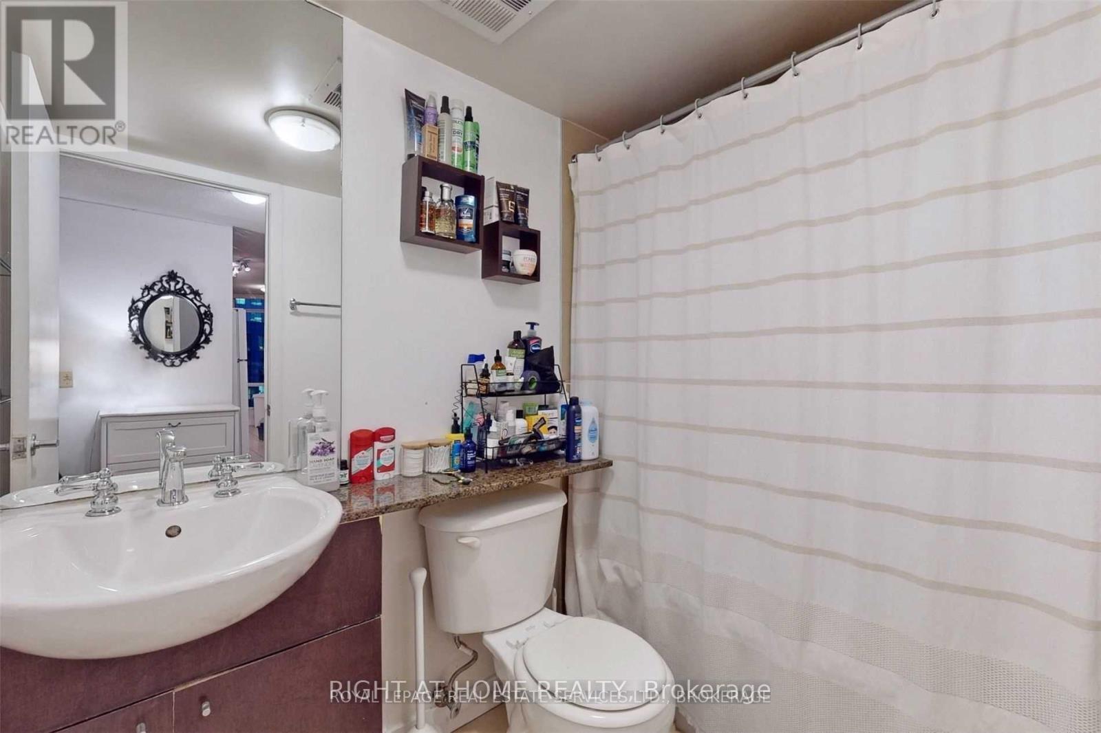 1810 - 361 Front Street W, Toronto (Waterfront Communities), Ontario  M5V 3R5 - Photo 10 - C12455107