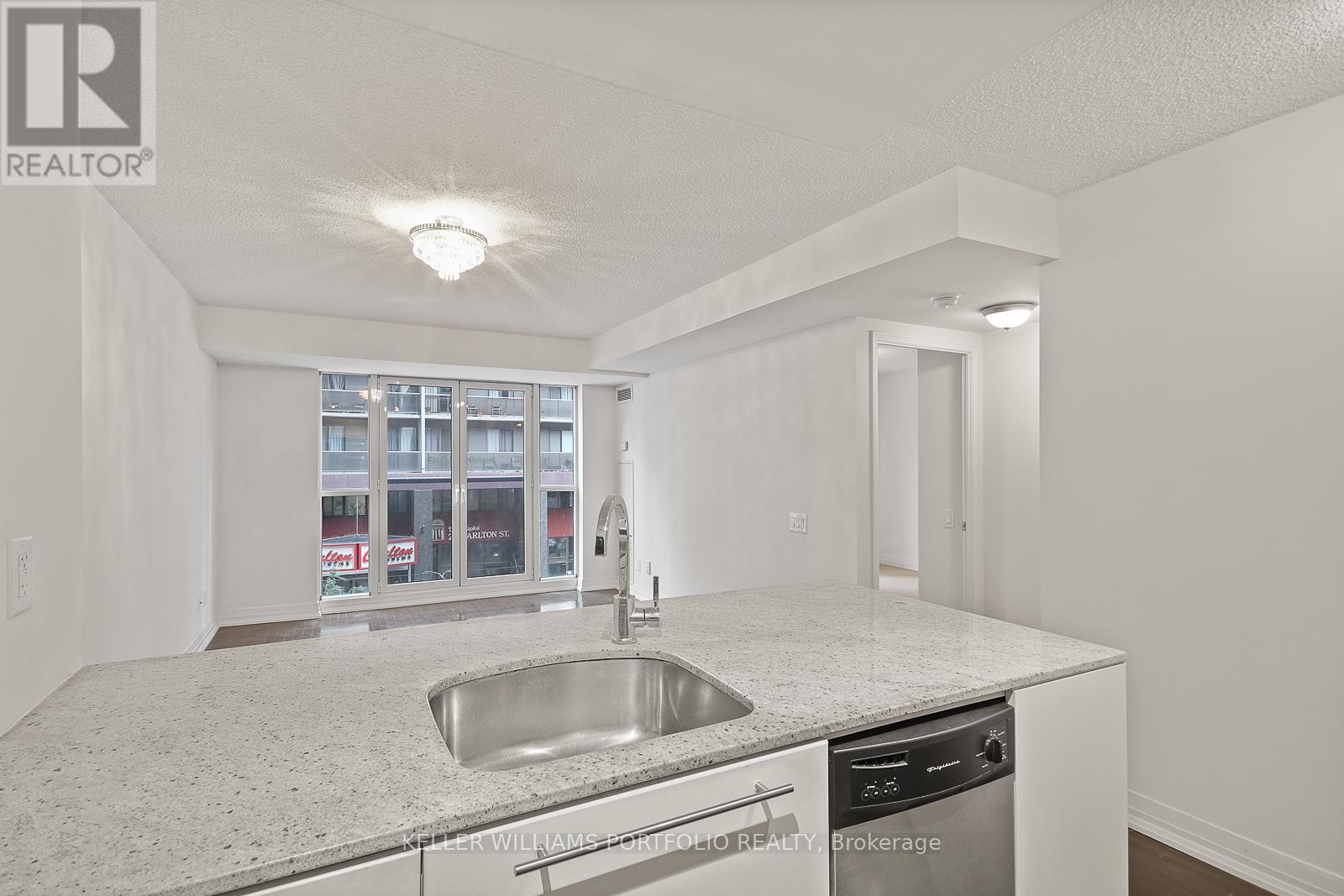 327 - 25 Carlton Street, Toronto, Ontario  M5B 1L4 - Photo 11 - C12455116