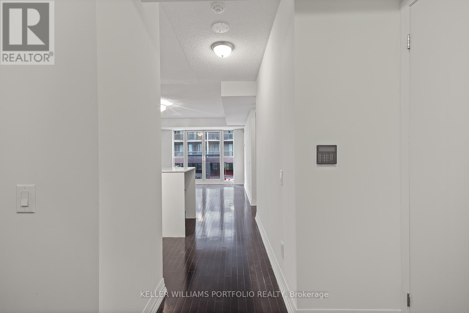 327 - 25 Carlton Street, Toronto, Ontario  M5B 1L4 - Photo 2 - C12455116
