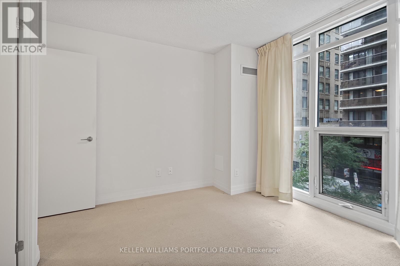 327 - 25 Carlton Street, Toronto, Ontario  M5B 1L4 - Photo 24 - C12455116