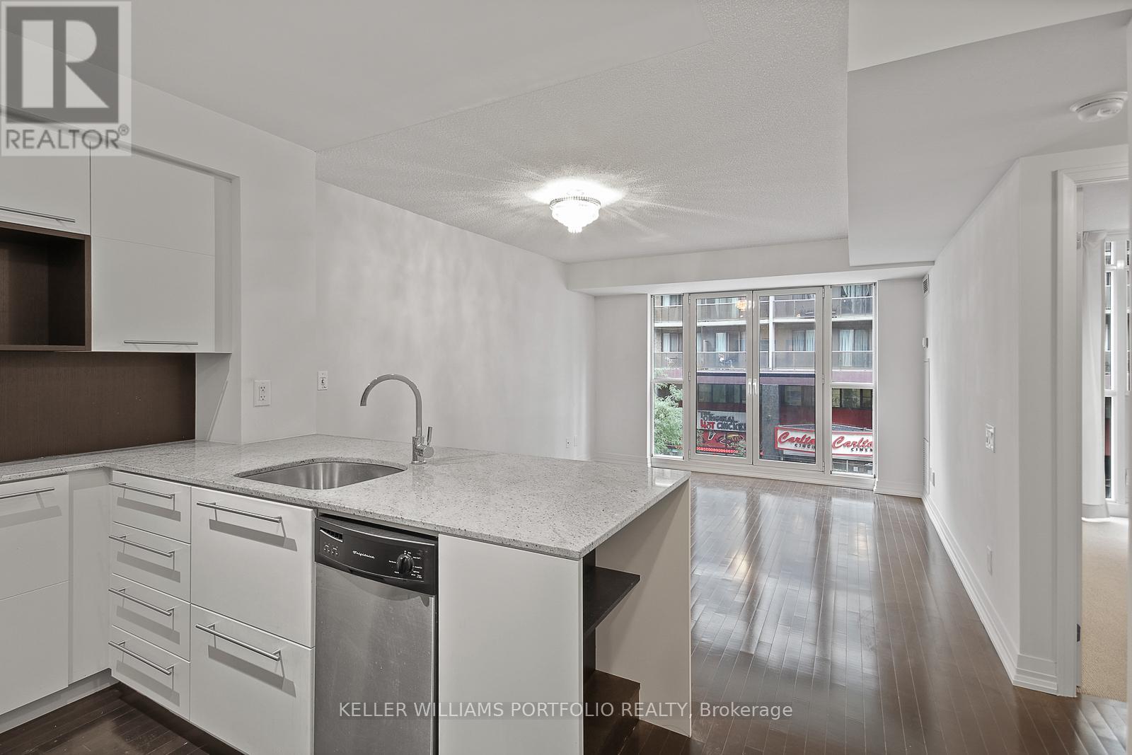 327 - 25 Carlton Street, Toronto, Ontario  M5B 1L4 - Photo 7 - C12455116