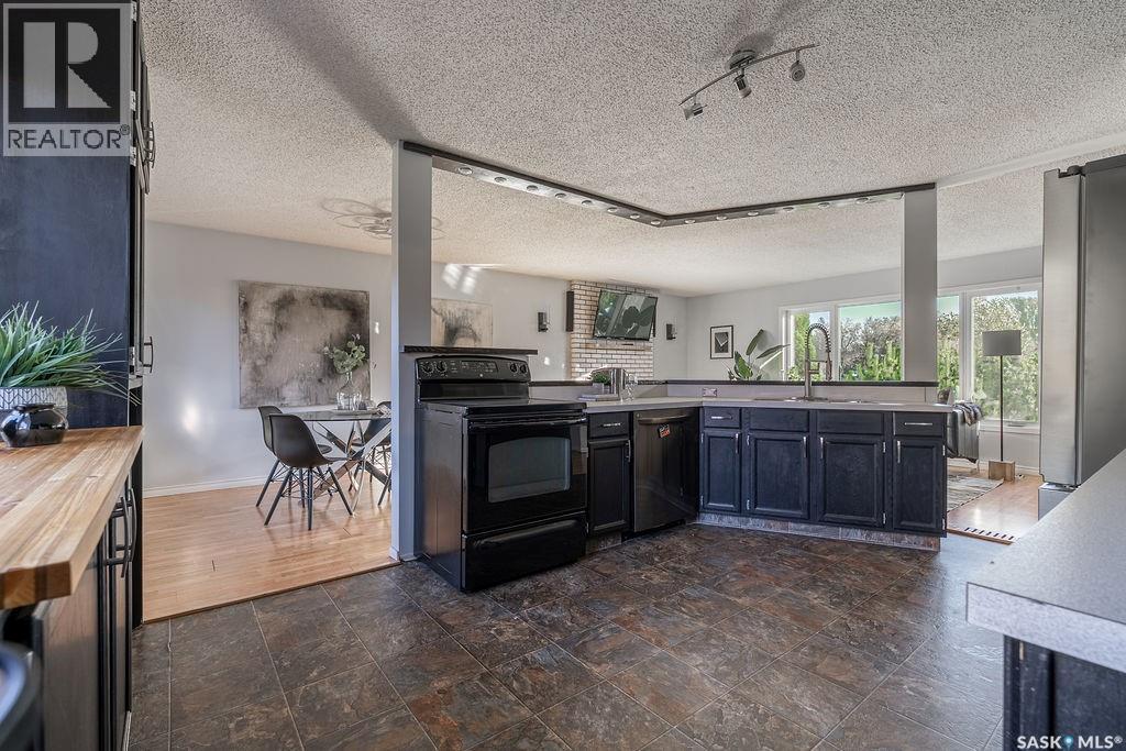 243 Roborecki Crescent, Saskatoon, Saskatchewan  S7K 5L1 - Photo 8 - SK018770