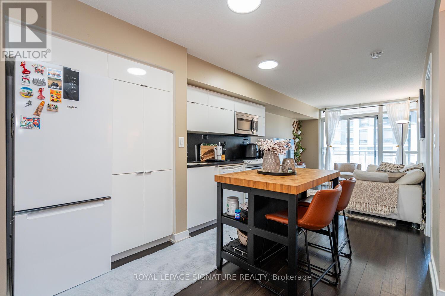 610 - 151 Dan Leckie Way, Toronto (Waterfront Communities), Ontario  M5V 4B2 - Photo 12 - C12455136