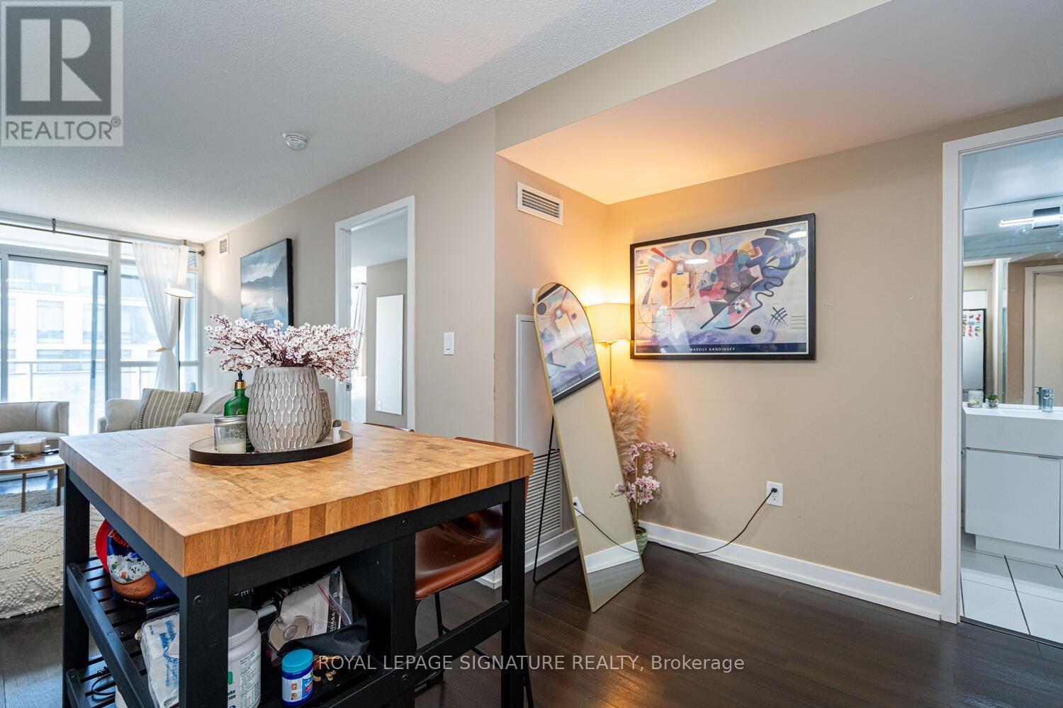 610 - 151 Dan Leckie Way, Toronto (Waterfront Communities), Ontario  M5V 4B2 - Photo 16 - C12455136