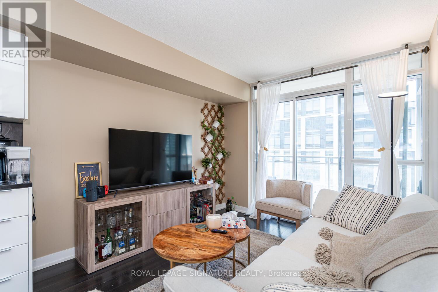 610 - 151 Dan Leckie Way, Toronto (Waterfront Communities), Ontario  M5V 4B2 - Photo 18 - C12455136
