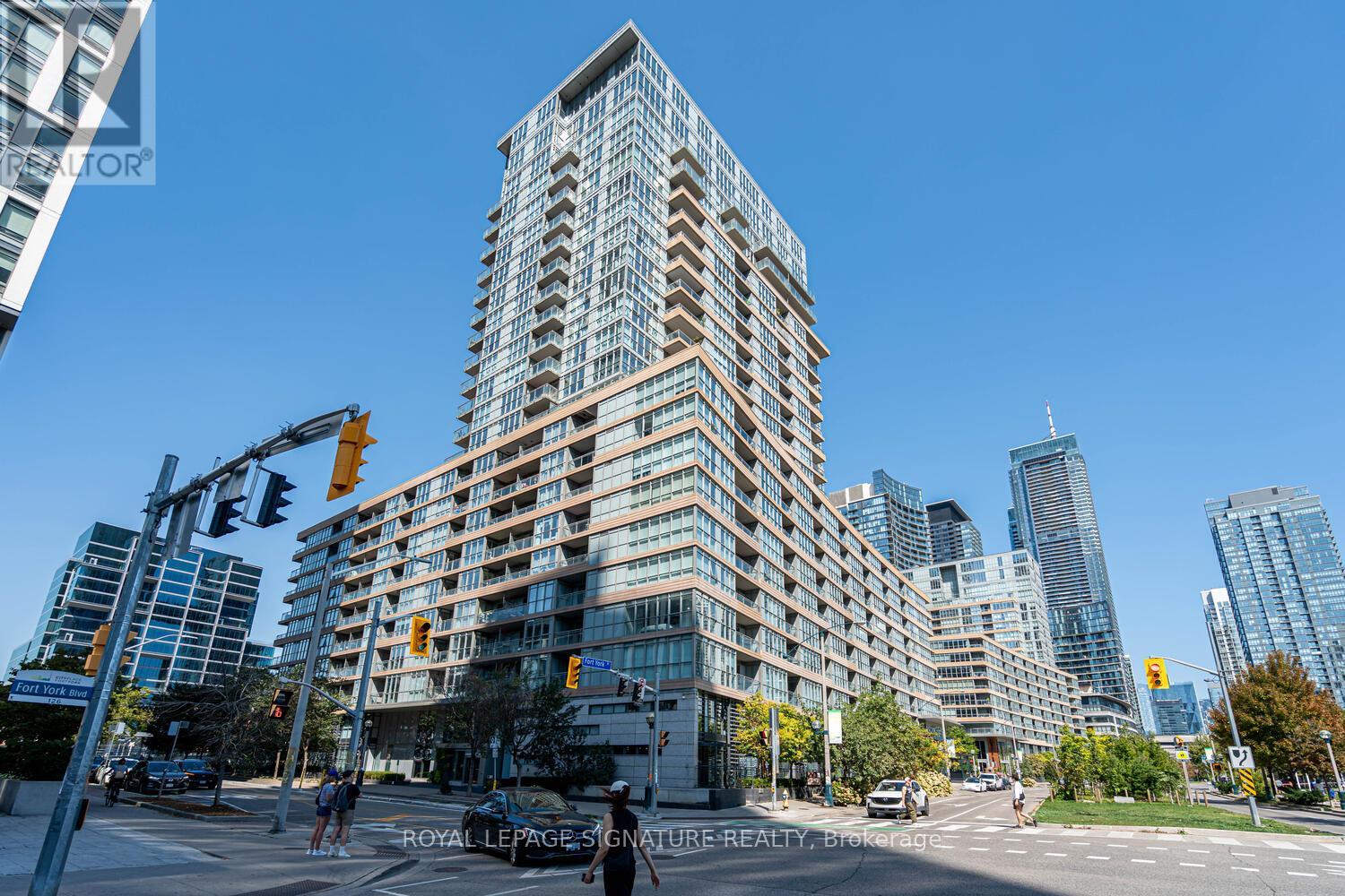 610 - 151 Dan Leckie Way, Toronto (Waterfront Communities), Ontario  M5V 4B2 - Photo 2 - C12455136