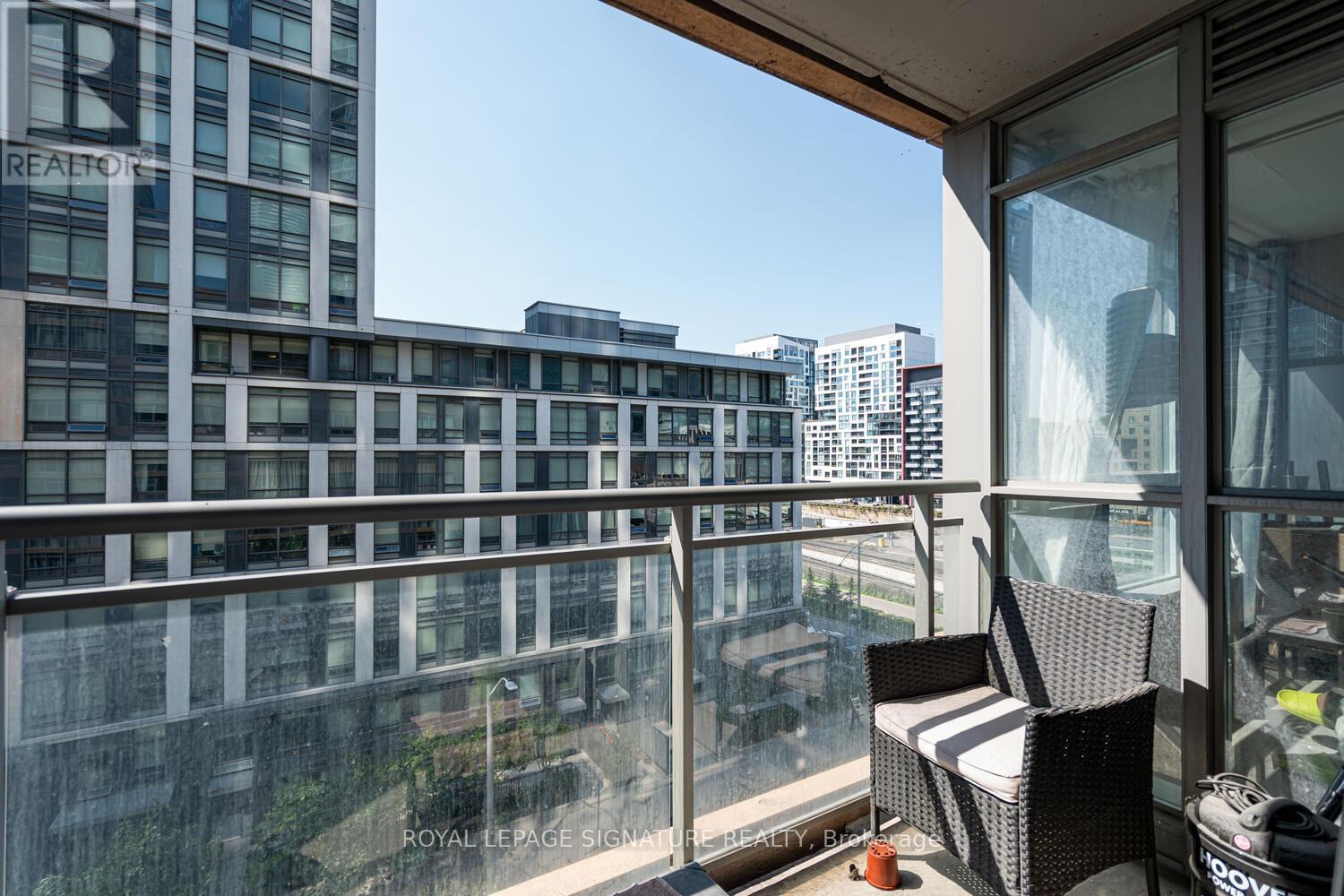 610 - 151 Dan Leckie Way, Toronto (Waterfront Communities), Ontario  M5V 4B2 - Photo 22 - C12455136