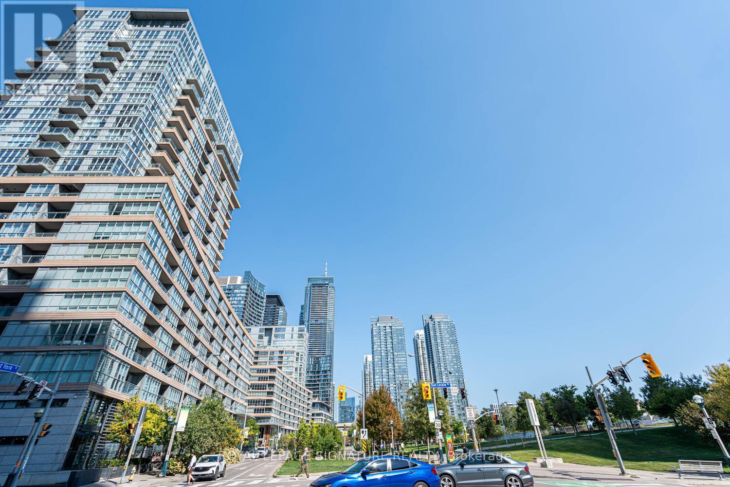 610 - 151 Dan Leckie Way, Toronto (Waterfront Communities), Ontario  M5V 4B2 - Photo 3 - C12455136