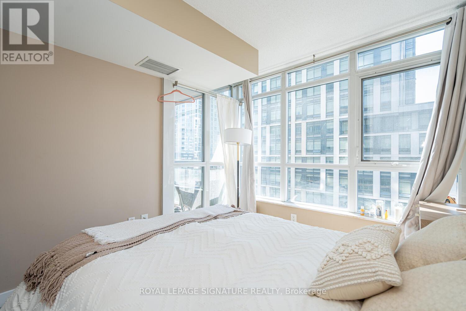 610 - 151 Dan Leckie Way, Toronto (Waterfront Communities), Ontario  M5V 4B2 - Photo 30 - C12455136