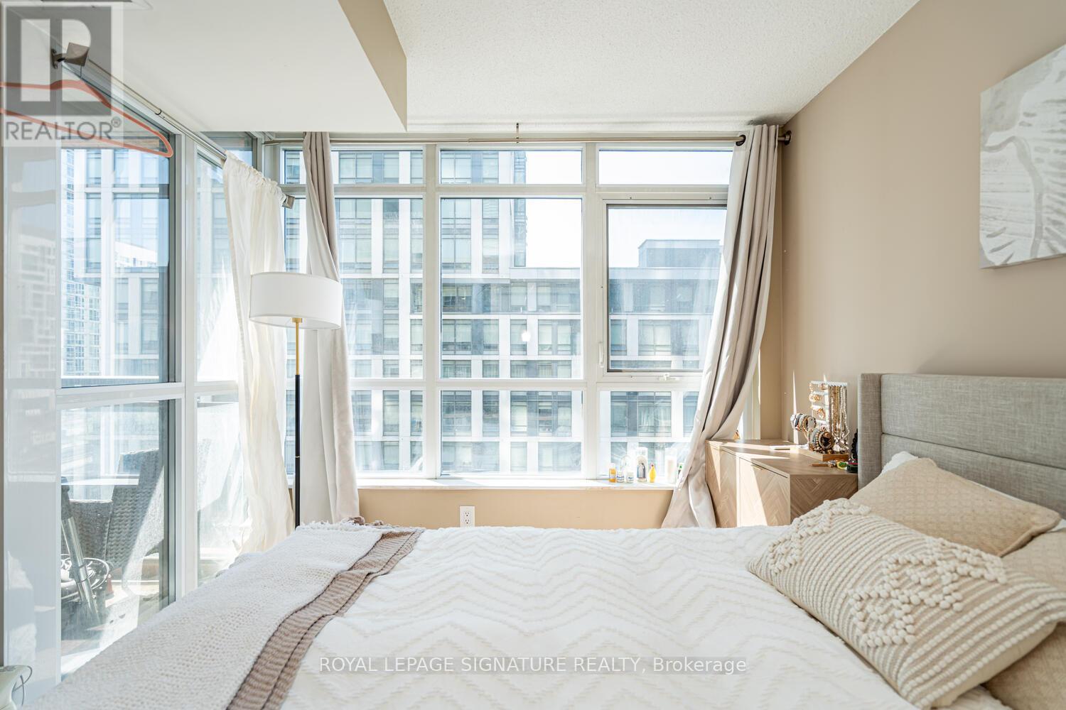 610 - 151 Dan Leckie Way, Toronto (Waterfront Communities), Ontario  M5V 4B2 - Photo 31 - C12455136
