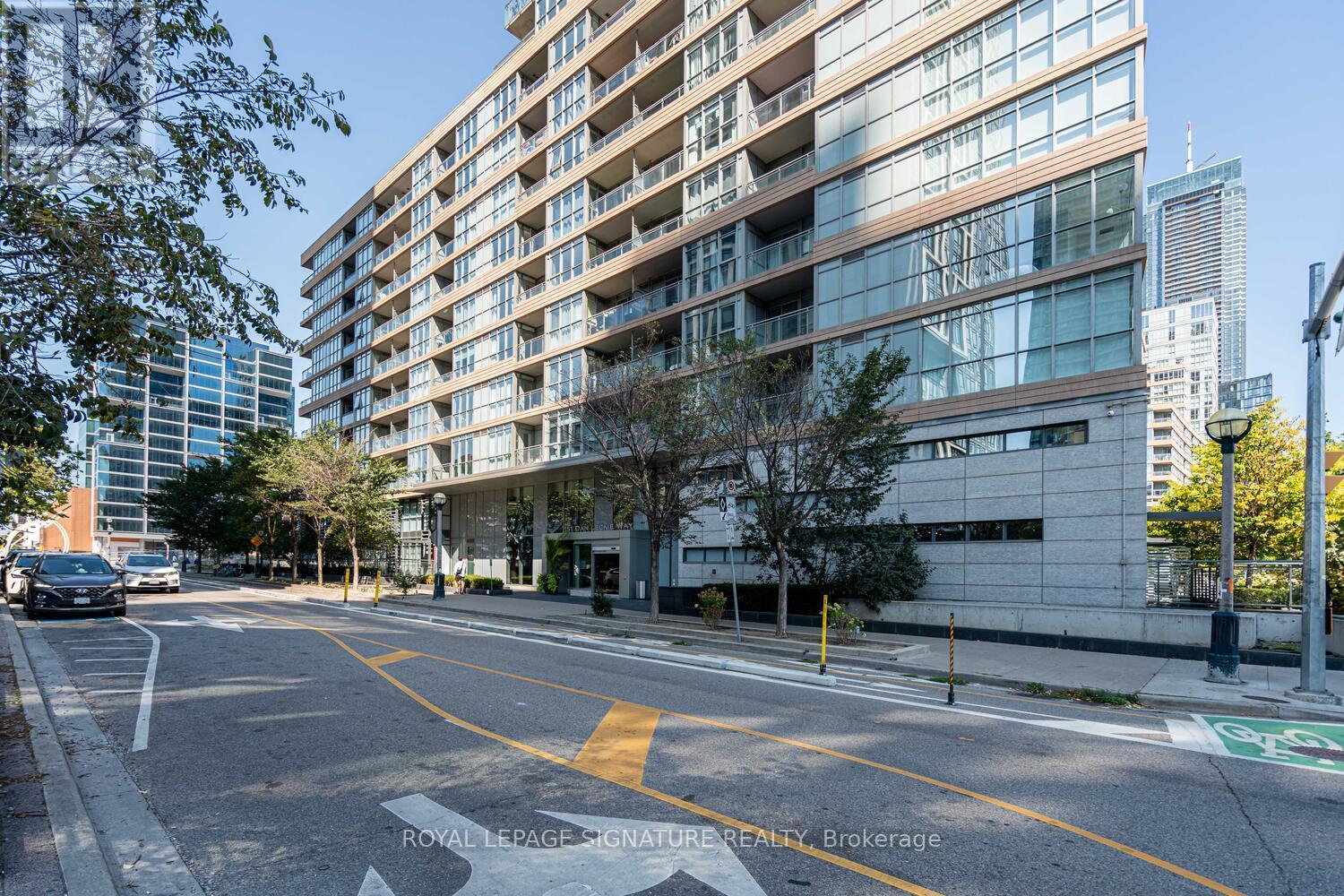 610 - 151 Dan Leckie Way, Toronto (Waterfront Communities), Ontario  M5V 4B2 - Photo 4 - C12455136