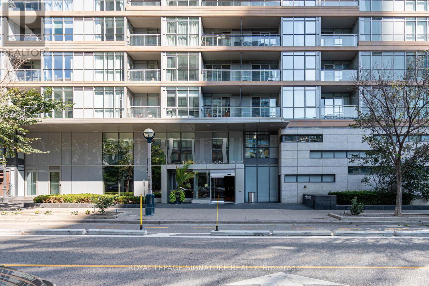 610 - 151 Dan Leckie Way, Toronto (Waterfront Communities), Ontario  M5V 4B2 - Photo 5 - C12455136