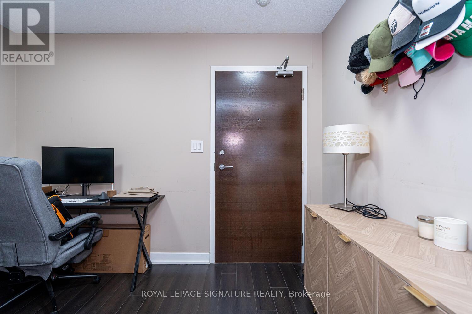 610 - 151 Dan Leckie Way, Toronto (Waterfront Communities), Ontario  M5V 4B2 - Photo 6 - C12455136