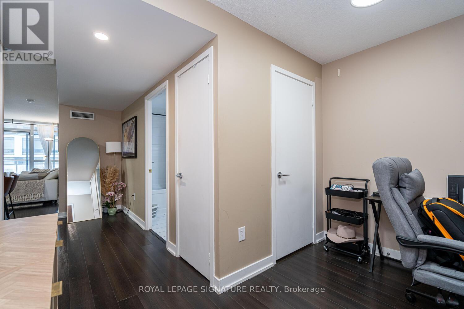 610 - 151 Dan Leckie Way, Toronto (Waterfront Communities), Ontario  M5V 4B2 - Photo 8 - C12455136