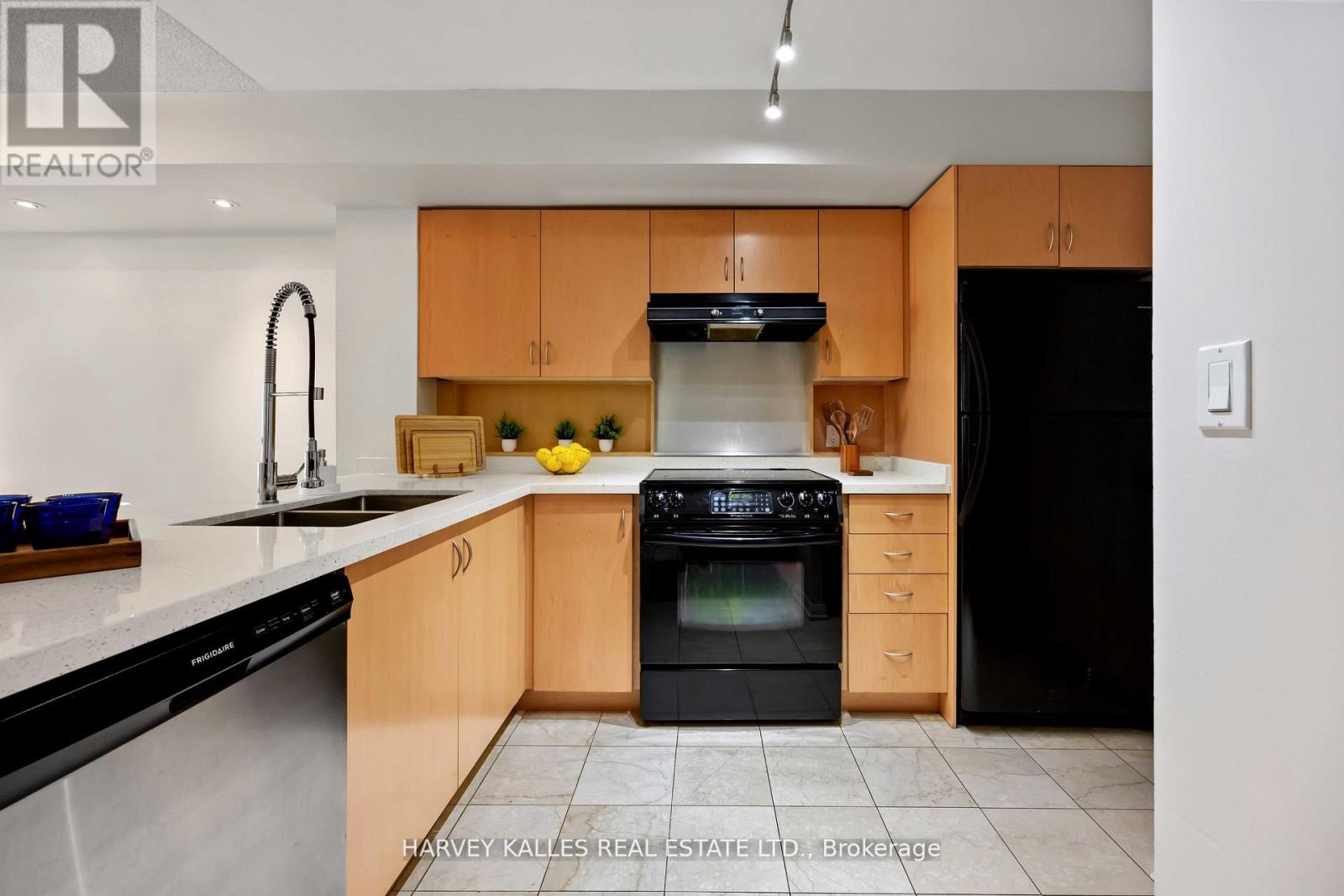 416 - 18 Beverley Street, Toronto (Kensington-Chinatown), Ontario  M5T 3L2 - Photo 12 - C12455188