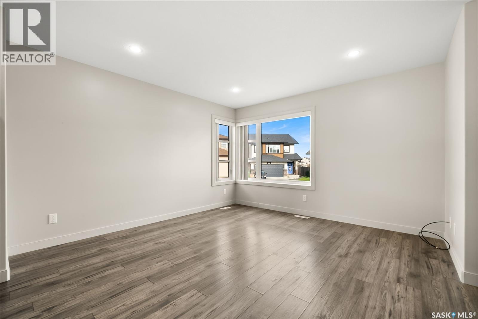 5071 Crane Crescent, Regina, Saskatchewan  S4W 0H9 - Photo 4 - SK020429