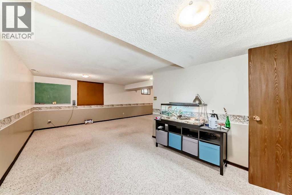 28 Woodfield Court Sw, Calgary, Alberta  T2W 3W5 - Photo 33 - A2260211