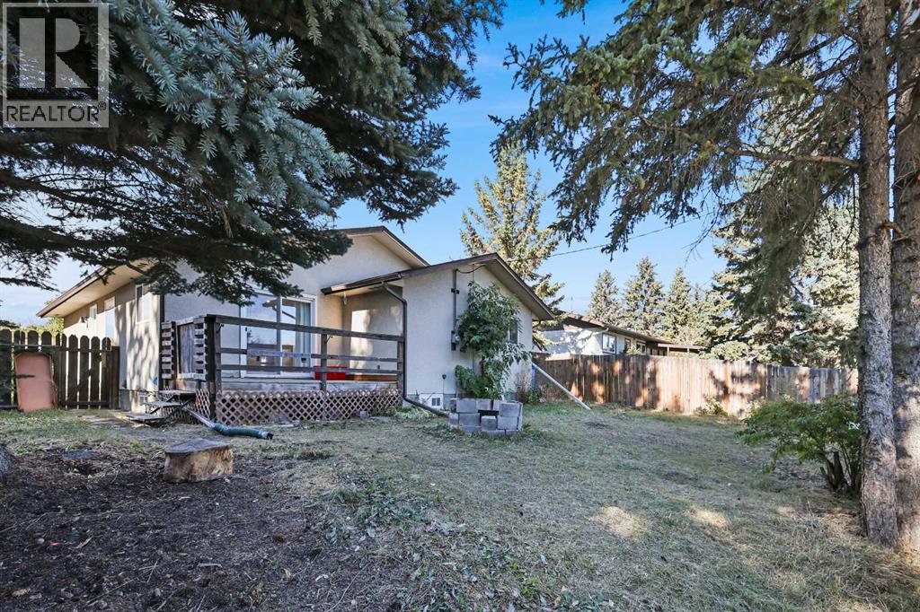 256 Cedarpark Drive Sw, Calgary, Alberta  T2W 2J4 - Photo 15 - A2262983