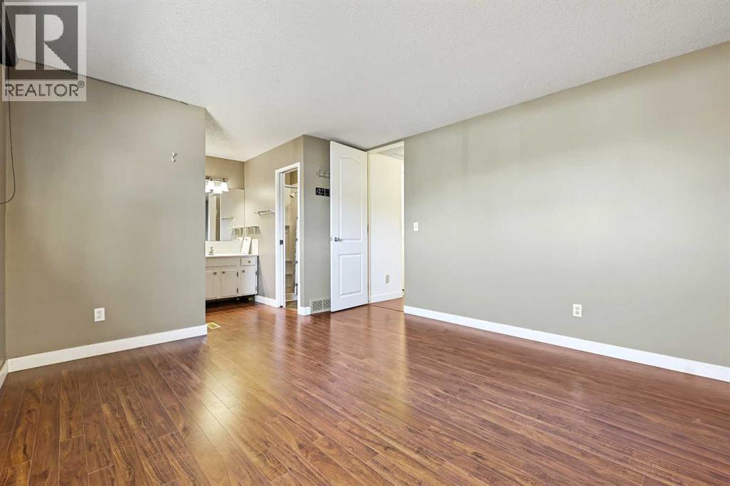 256 Cedarpark Drive Sw, Calgary, Alberta  T2W 2J4 - Photo 6 - A2262983