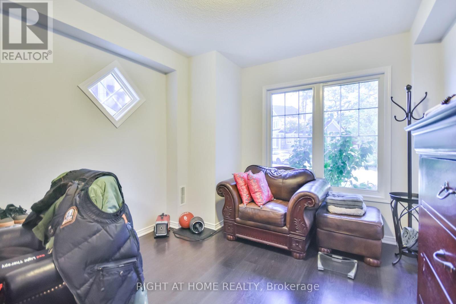 45 Marina Village Drive, Georgian Bay, Ontario  L0K 1S0 - Photo 12 - X12417070