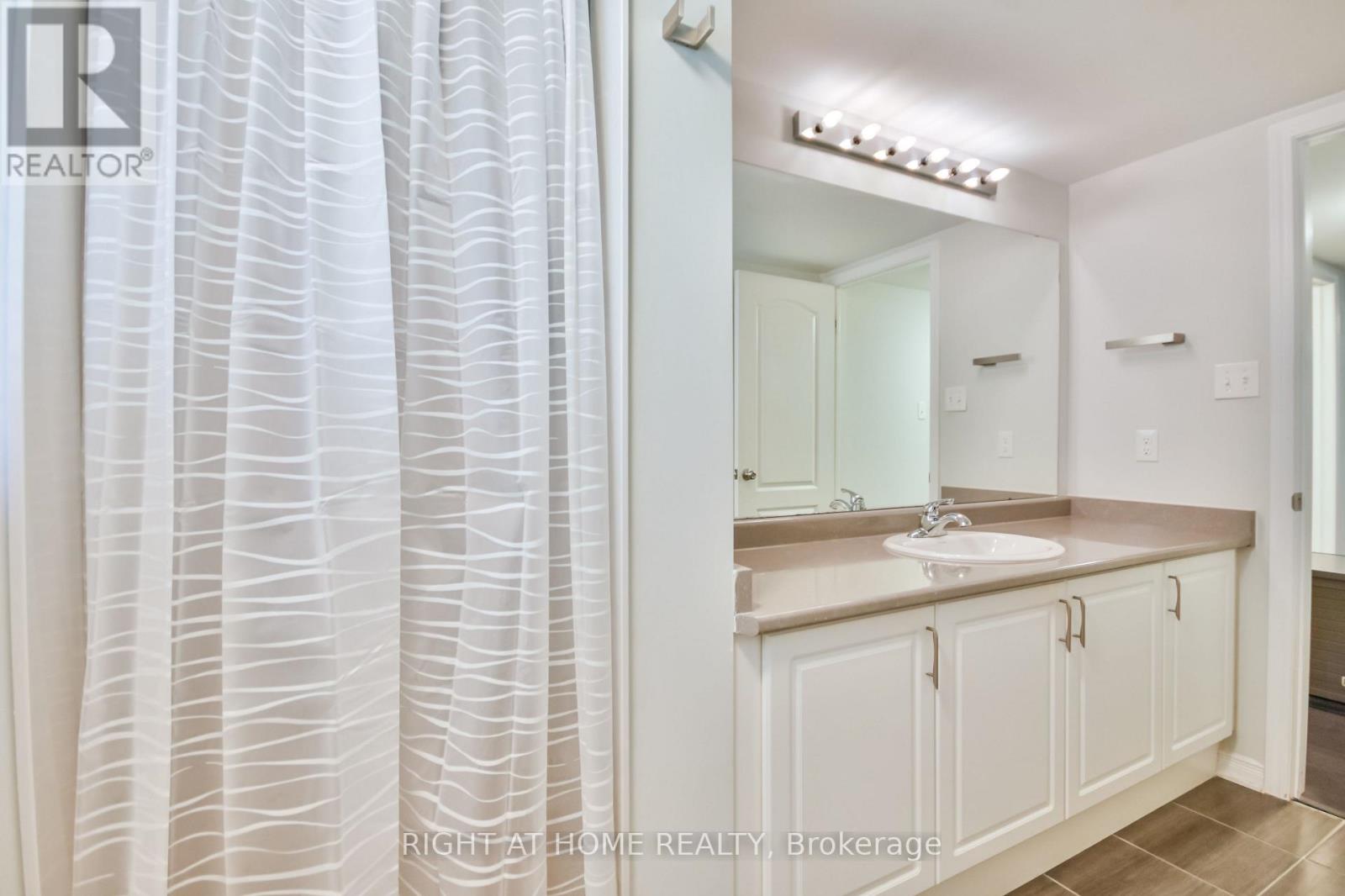 45 Marina Village Drive, Georgian Bay, Ontario  L0K 1S0 - Photo 11 - X12417070