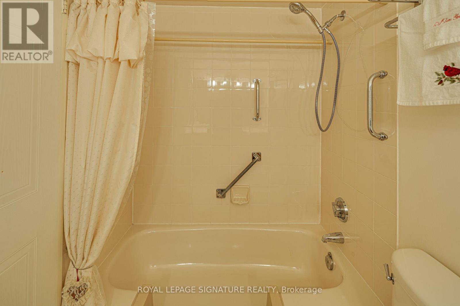 1419 - 1880 Valley Farm Road, Pickering, Ontario  L1V 6B3 - Photo 5 - E12455164