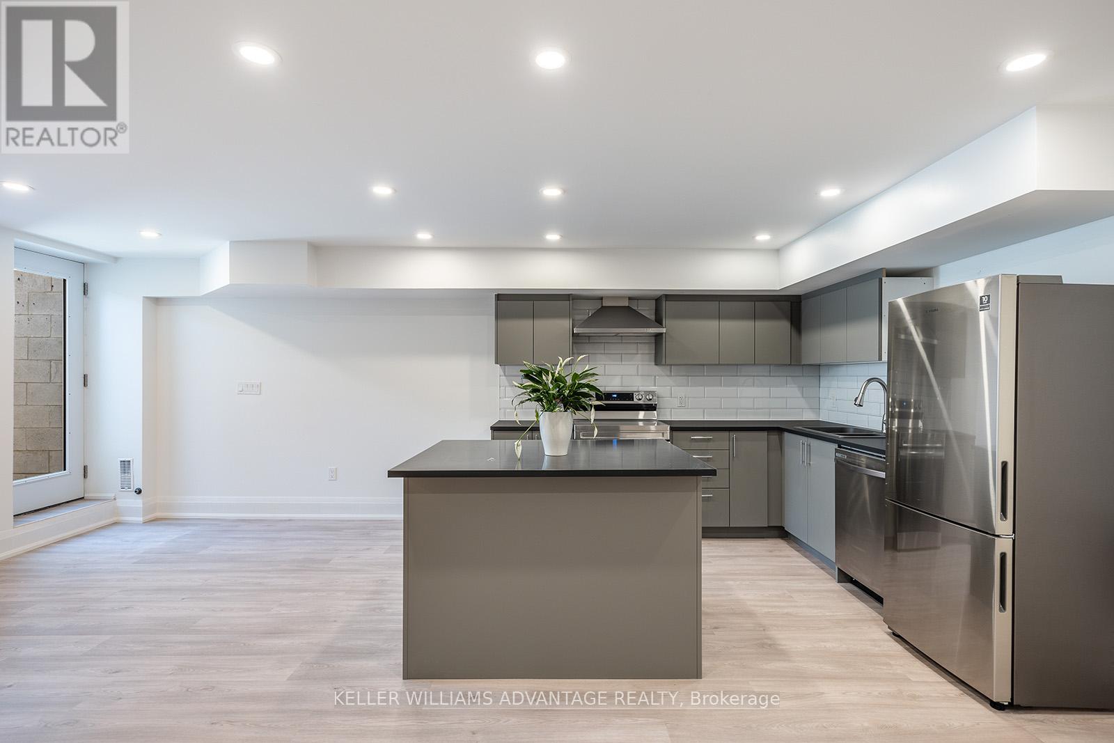 Lower - 40 Sarah Ashbridge Avenue, Toronto, Ontario  M4L 3Y9 - Photo 10 - E12455178