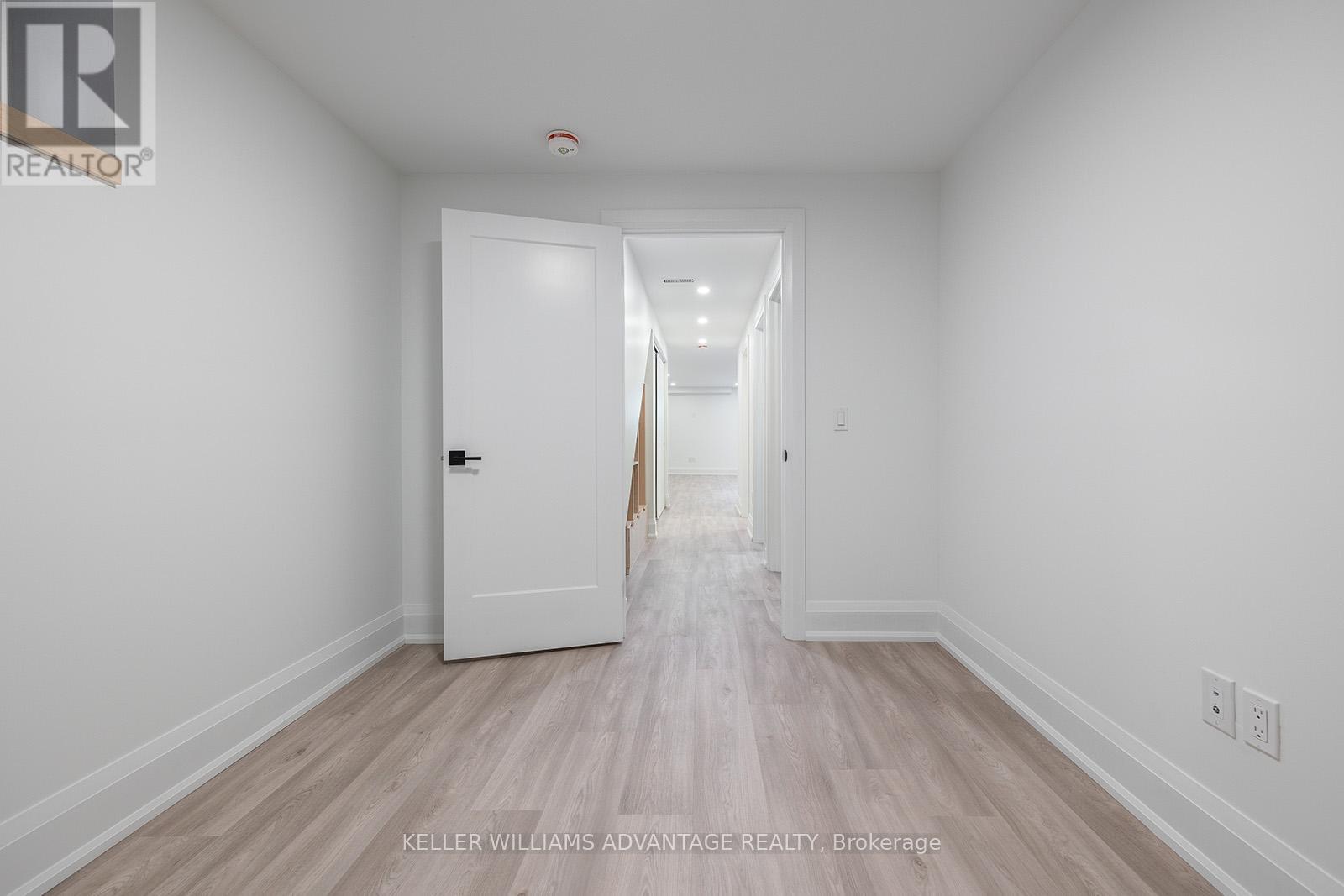 Lower - 40 Sarah Ashbridge Avenue, Toronto, Ontario  M4L 3Y9 - Photo 14 - E12455178