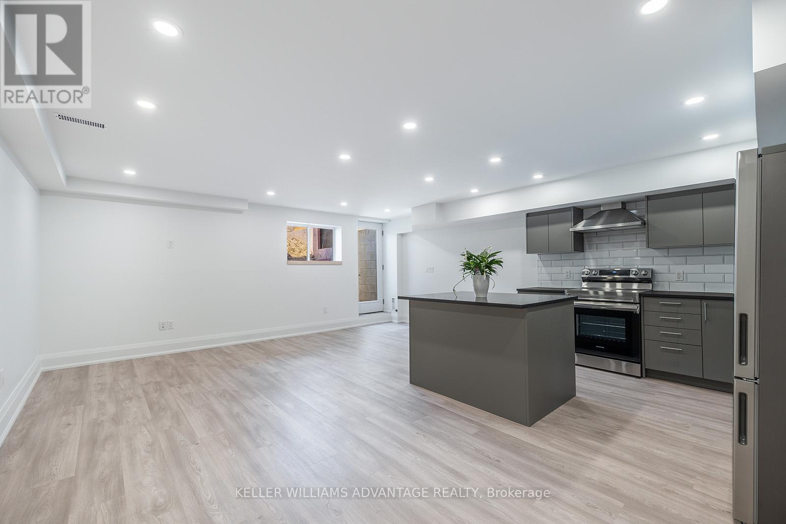 Lower - 40 Sarah Ashbridge Avenue, Toronto, Ontario  M4L 3Y9 - Photo 2 - E12455178