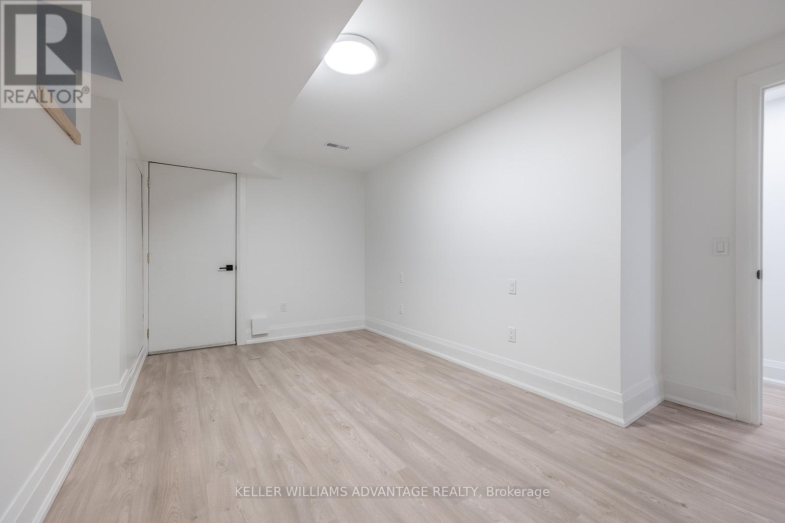 Lower - 40 Sarah Ashbridge Avenue, Toronto, Ontario  M4L 3Y9 - Photo 21 - E12455178