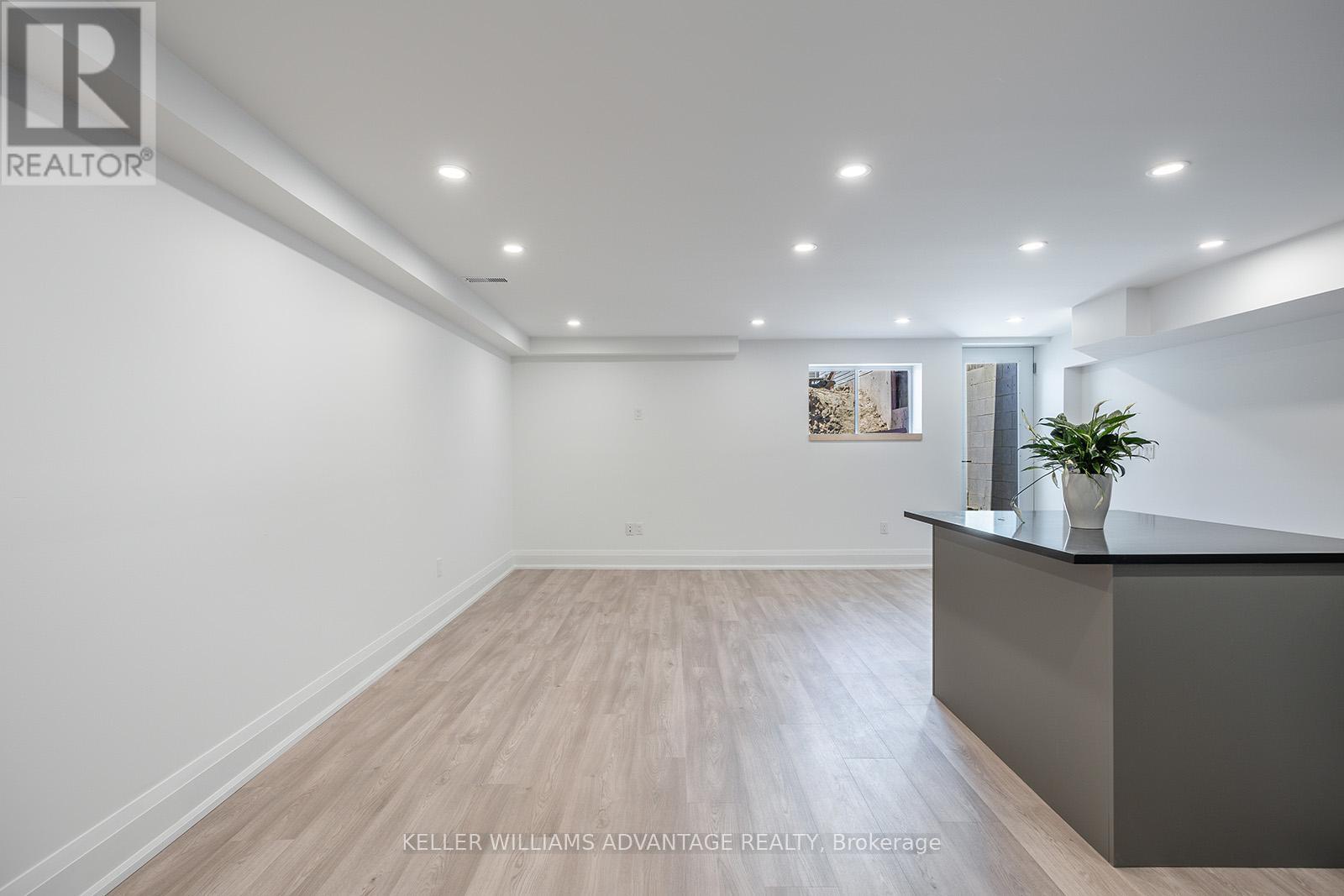 Lower - 40 Sarah Ashbridge Avenue, Toronto, Ontario  M4L 3Y9 - Photo 4 - E12455178