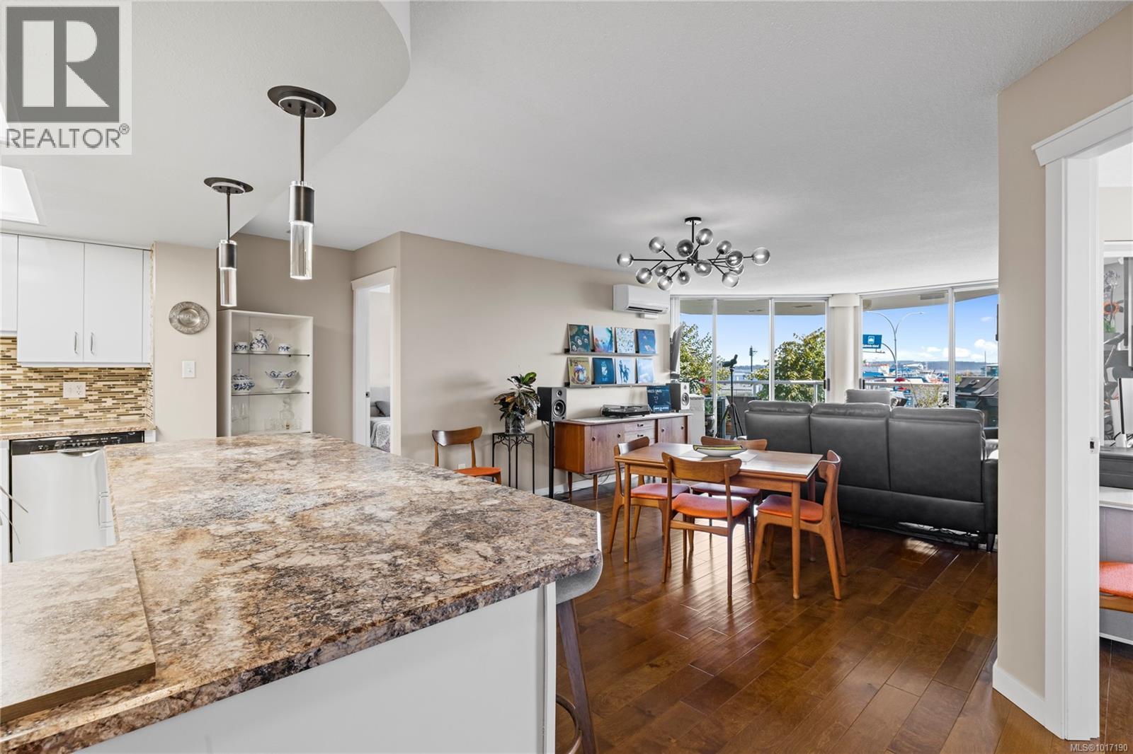 206 158 Promenade Dr, Nanaimo, British Columbia  V9R 6M7 - Photo 9 - 1017190