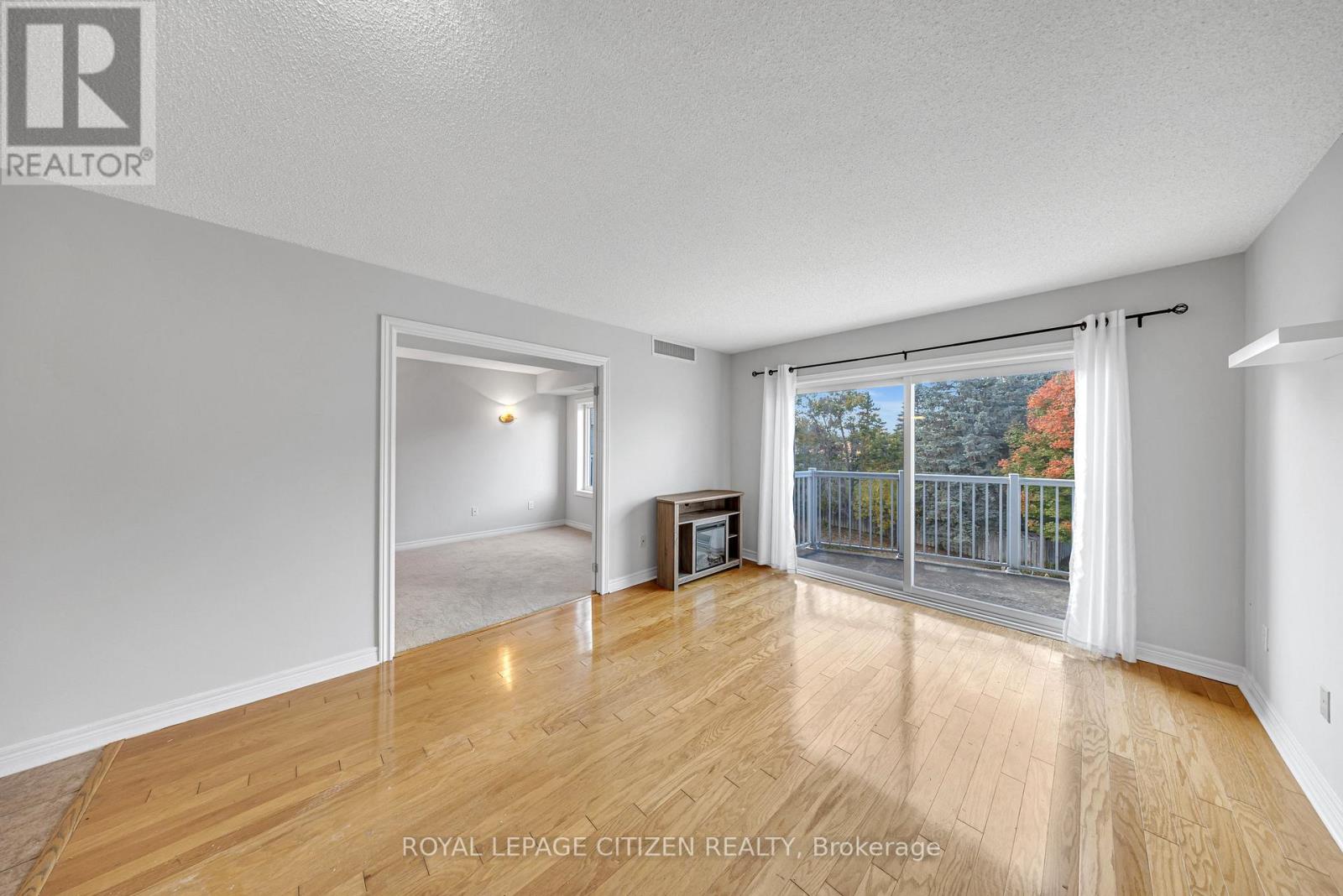 307 - 32 Church Street, King (Schomberg), Ontario  L0G 1T0 - Photo 6 - N12455158
